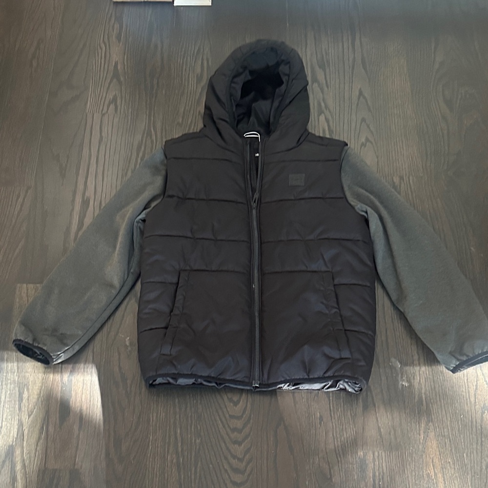 UndBlack and Gray Hooded Puffer Jacket